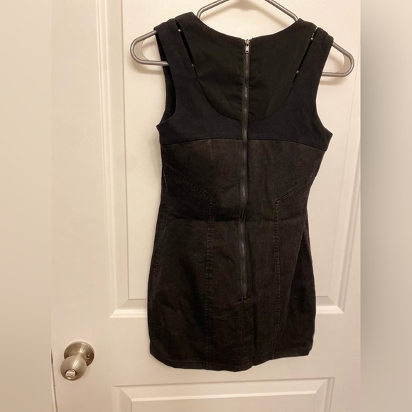 Black Denim Mini Dress Le Chateau - Picture 2 of 4